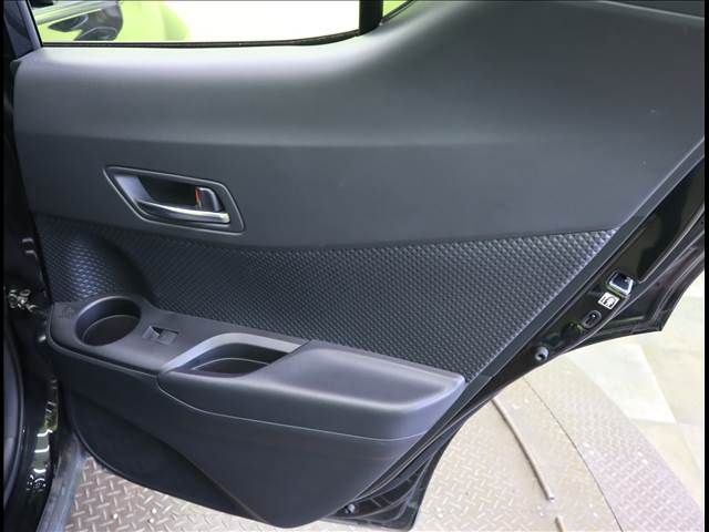 Toyota C-HR 2021-10 3200-25