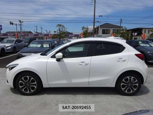 Mazda DEMIO 2016-04 267598-9