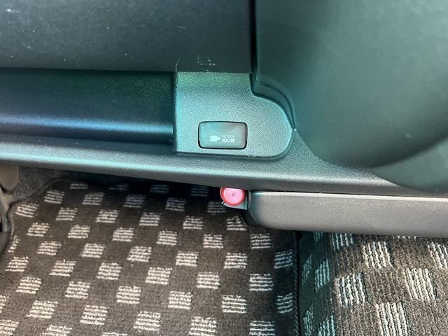 Toyota REGIUSACE VAN 2017-02 182730-7