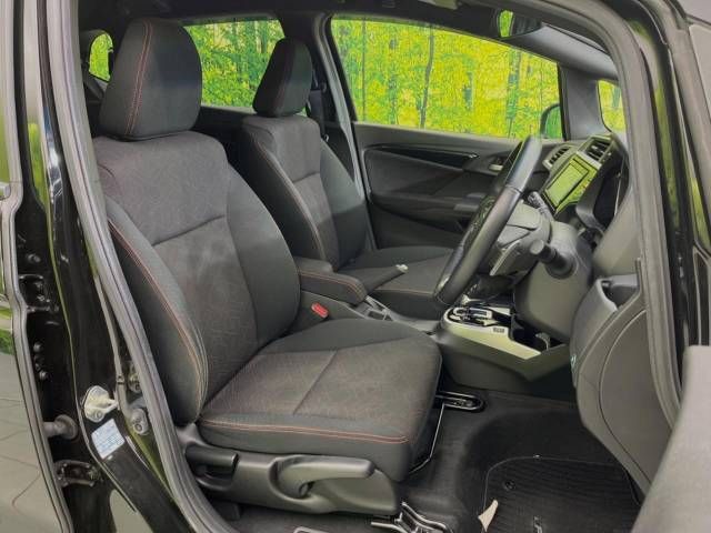 Honda FIT HYBRID 2016-06 194895-8