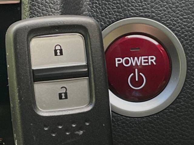 Honda FIT HYBRID 2016-06 194895-7