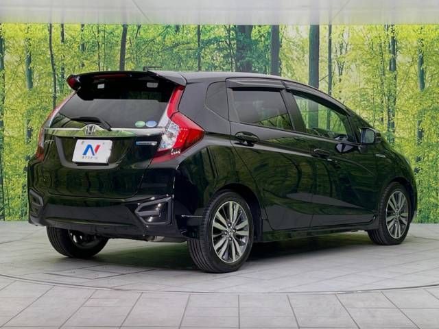 Honda FIT HYBRID 2016-06 194895-17