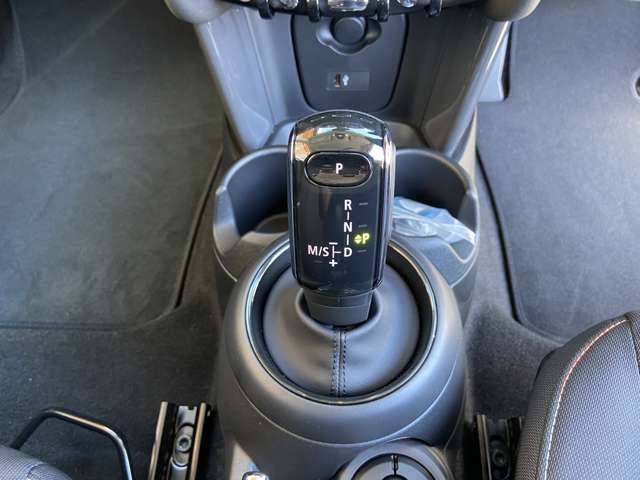 Bmw MINI 2022-06 15324-15