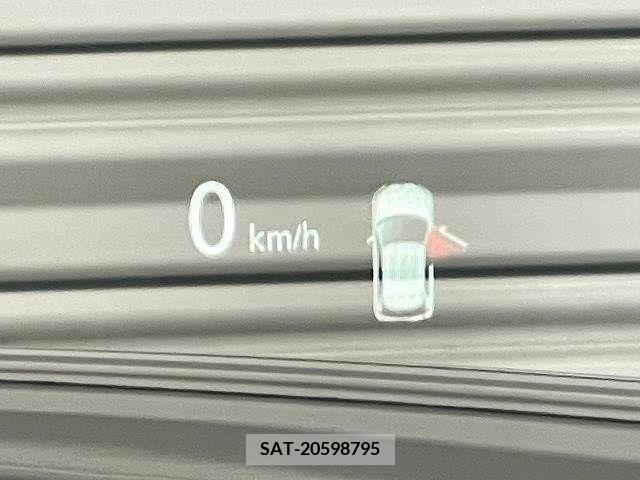 Mitsubishi ECLIPSE CROSS 2020-07 233850-14