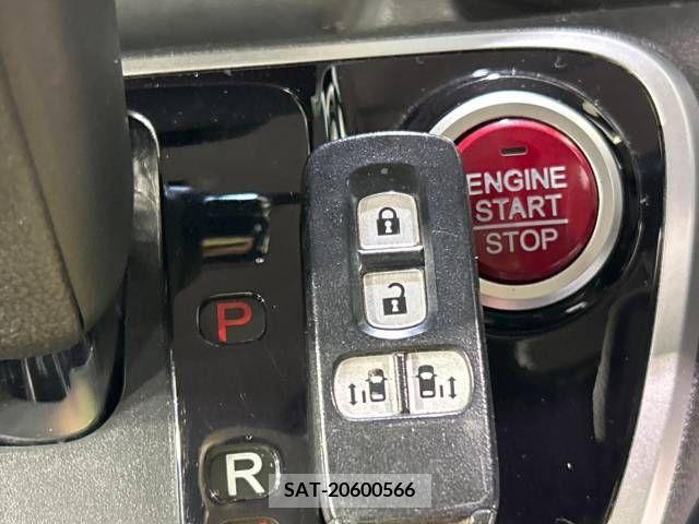 Honda N BOX CUSTOM 2015-02 329219-7