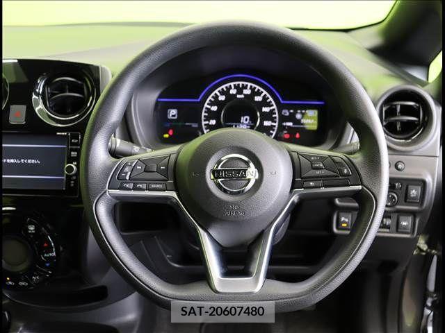 Nissan NOTE 2018-11 372550-7