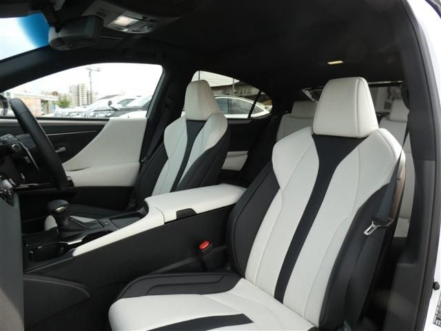 Lexus ES 2023-02 7492-9