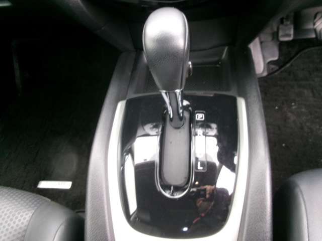 Nissan X-TRAIL 2014-04 423-9