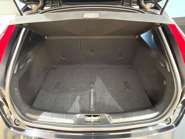 Volvo V40 2014-11 190100-12