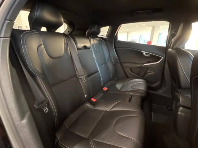 Volvo V40 2014-11 190100-11