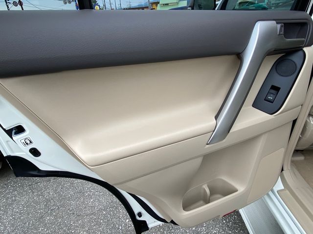Toyota PRADO 2023-05 2697-21
