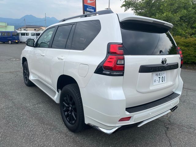 Toyota PRADO 2023-05 2697-2