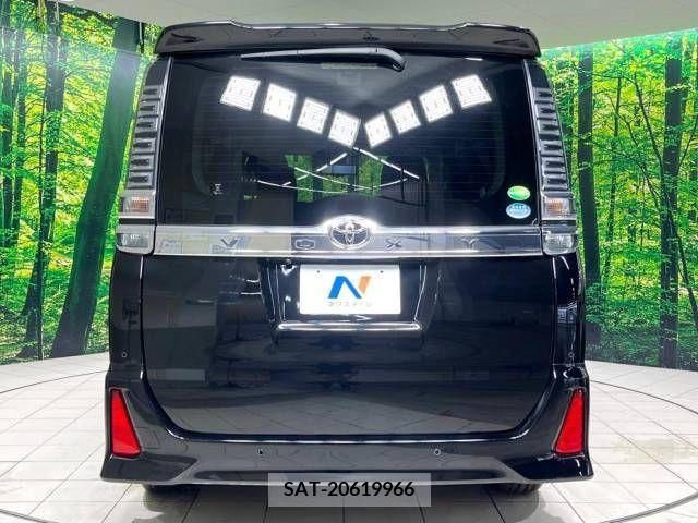 Toyota VOXY 2019-03 321627-16