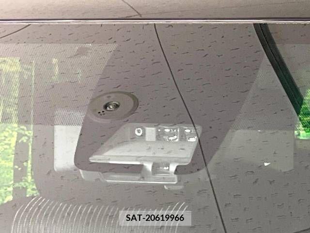 Toyota VOXY 2019-03 321627-5