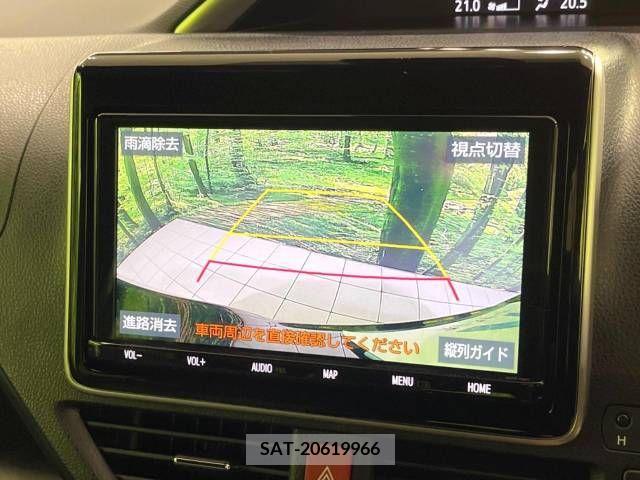 Toyota VOXY 2019-03 321627-3