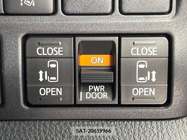 Toyota VOXY 2019-03 321627-4