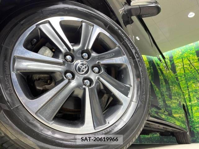 Toyota VOXY 2019-03 321627-14