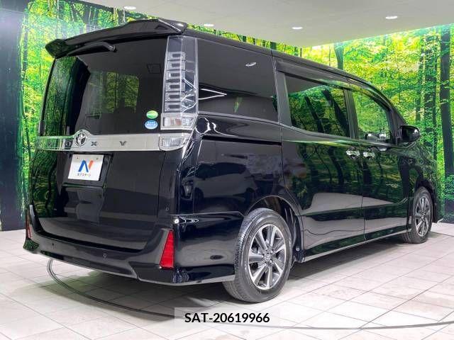 Toyota VOXY 2019-03 321627-18