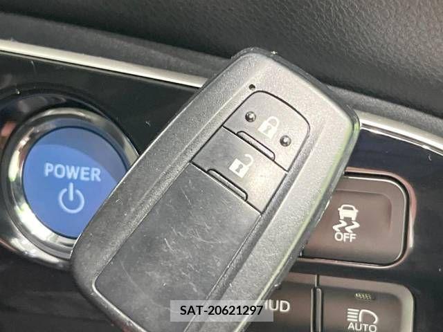 Toyota PRIUS 2018-07 348675-7