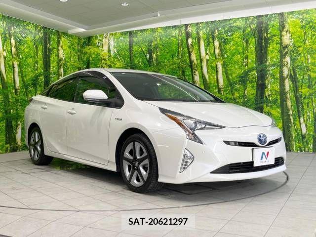 Toyota PRIUS 2018-07 348675-16