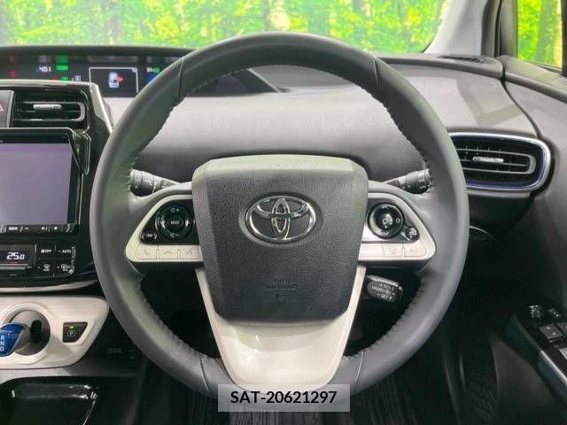 Toyota PRIUS 2018-07 348675-11