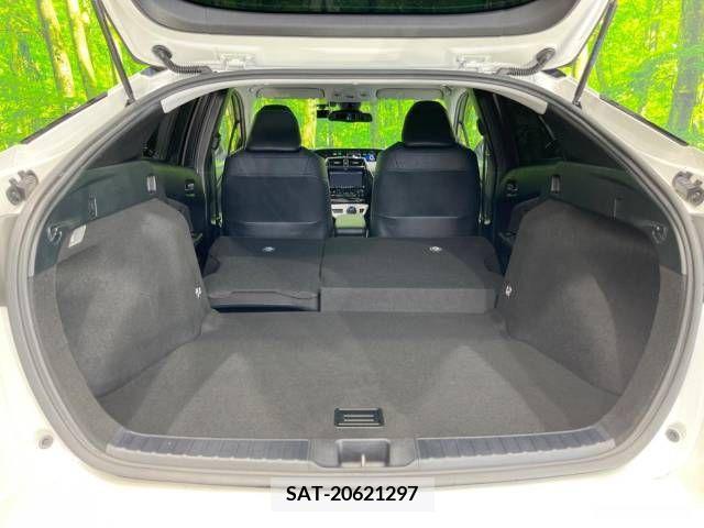 Toyota PRIUS 2018-07 348675-10