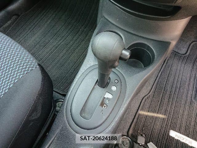 Nissan NOTE 2015-09 302376-17