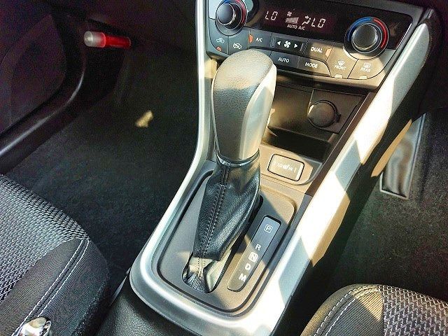Suzuki SX4 S-CROSS 2015-02 4986-19