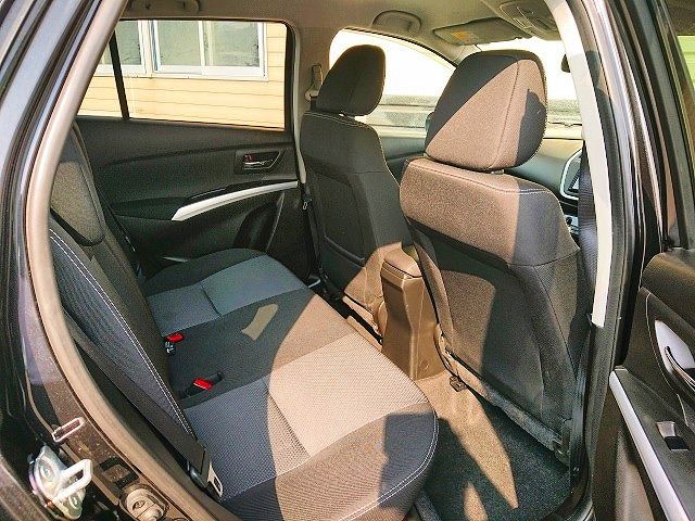 Suzuki SX4 S-CROSS 2015-02 4986-3