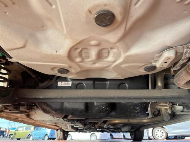 Toyota PORTE 2014-06 194738-17