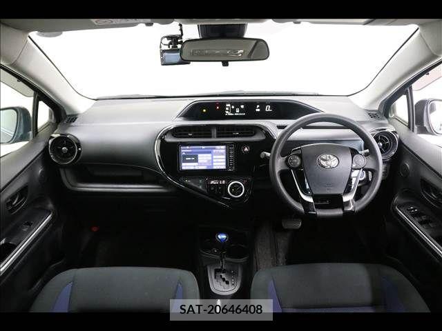 Toyota AQUA 2017-07 385692-2