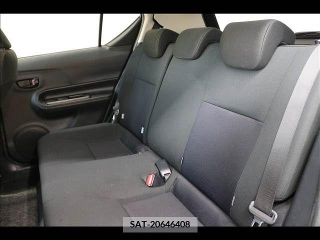 Toyota AQUA 2017-07 385692-18