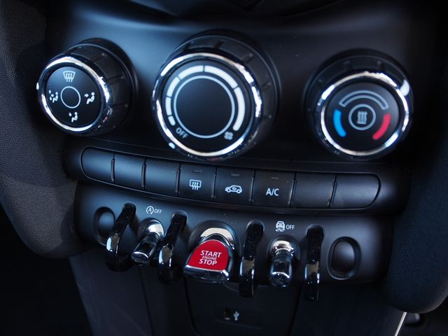 Bmw MINI 2018-08 1854-8