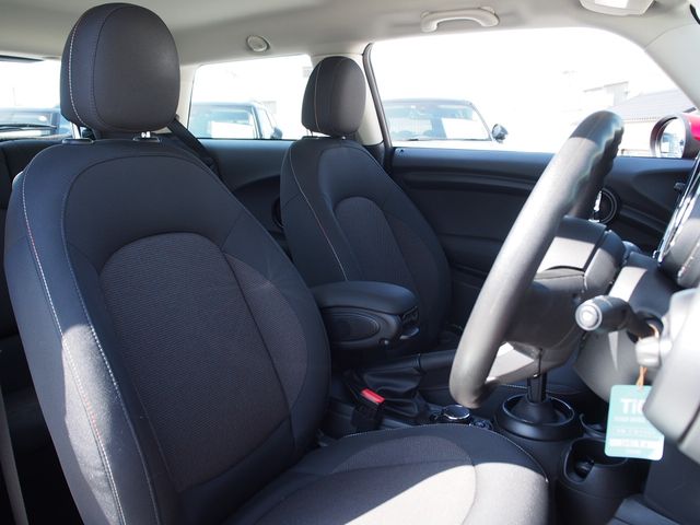 Bmw MINI 2018-08 1854-11