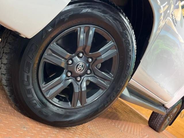 Toyota HILUX 2021-02 16227-14