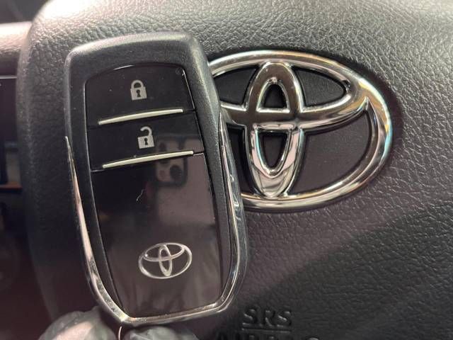 Toyota HILUX 2021-02 16227-9