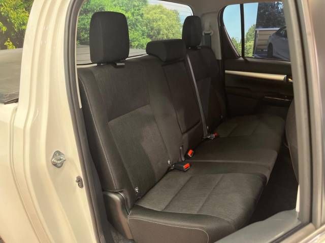 Toyota HILUX 2021-02 16227-11
