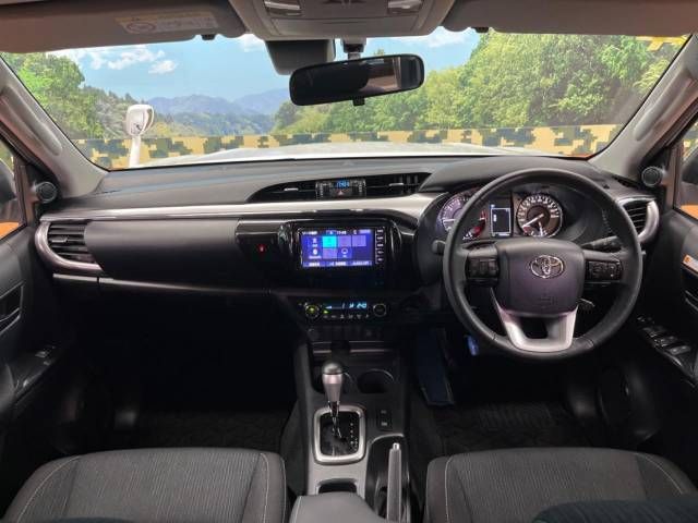 Toyota HILUX 2021-02 16227-1