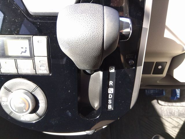 Daihatsu TANTO 2018-02 193792-8