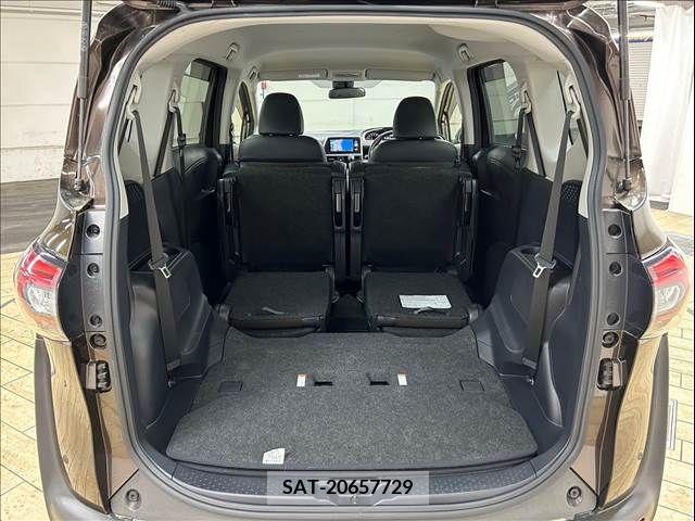 Toyota SIENTA 2018-12 379027-19