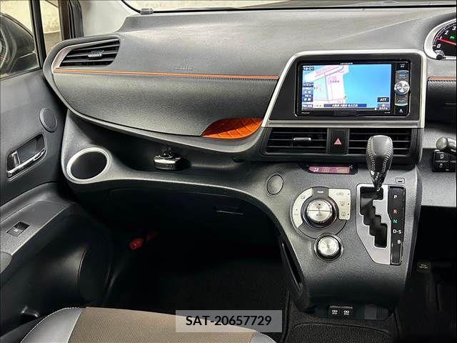 Toyota SIENTA 2018-12 379027-11