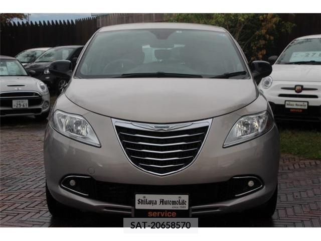 Chrysler YPSILON 2013-02 204011-3