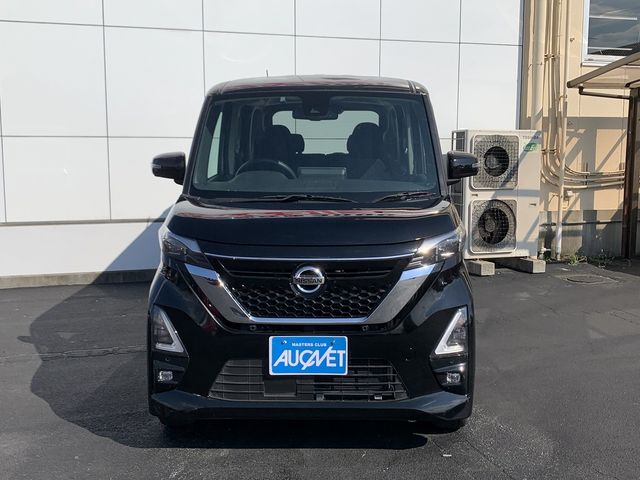 Nissan ROOX 2020-03 10477-1