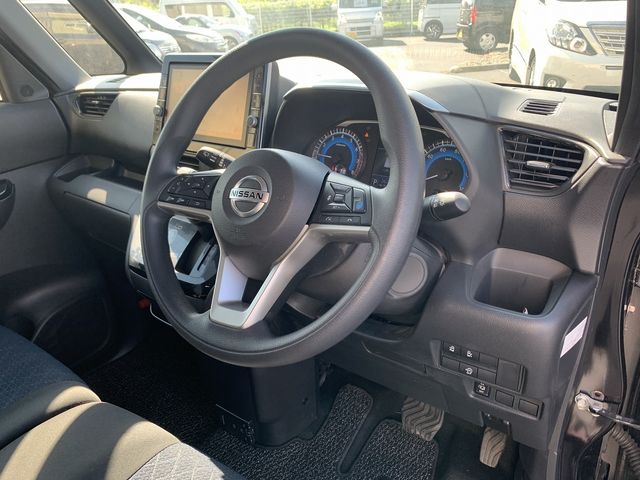 Nissan ROOX 2020-03 10477-6