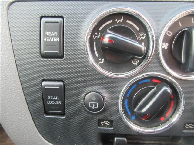 Nissan NV350 Caravan 2012-10 5107-7