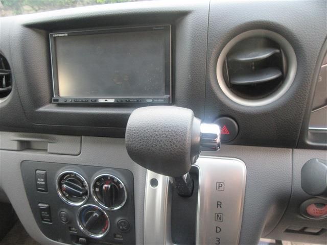 Nissan NV350 Caravan 2012-10 5107-5