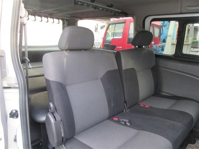 Nissan NV350 Caravan 2012-10 5107-8