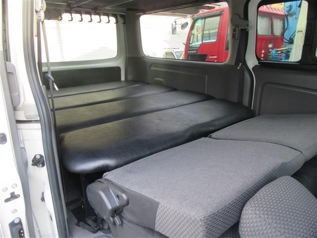 Nissan NV350 Caravan 2012-10 5107-11