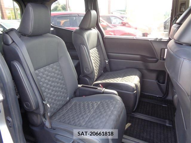 Toyota VOXY 2023-02 247862-15