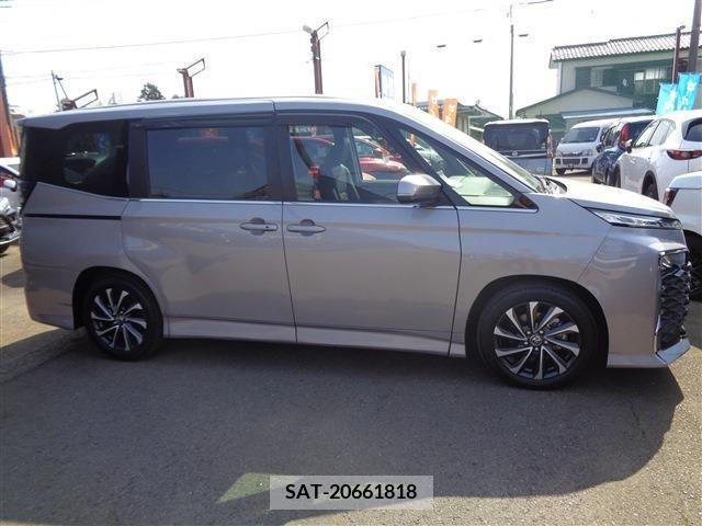 Toyota VOXY 2023-02 247862-2
